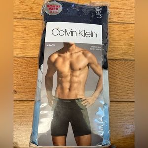 Men’s Calvin Klein Boxer Briefs, LG